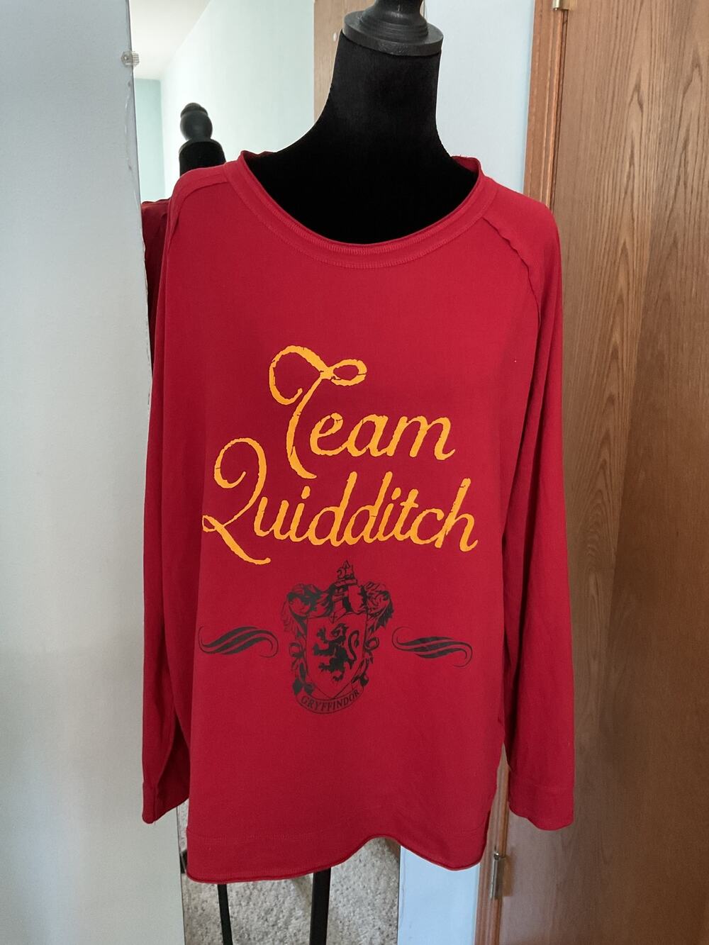 Universal Studios Wizarding World Harry Potter Team Quidditch Long Sleeve Tee L